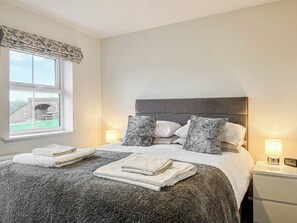 Double bedroom | Crawshaw Cottage, Buxton