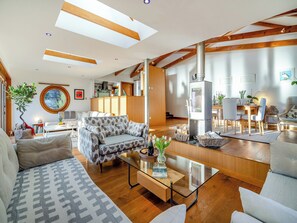 Open plan living space | Shore House, Kilcreggan, near Helensburgh