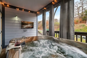 Bain à remous extérieur