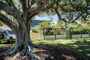 42 Stanwell Ave quiet street minutes walk to beach 