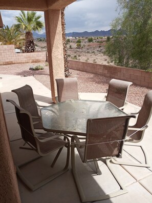 Outdoor dining
