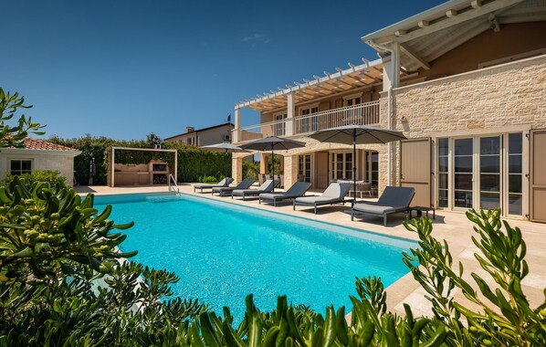 pool