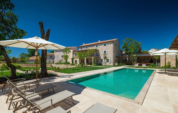 pool