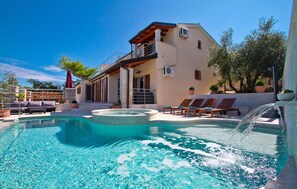 pool