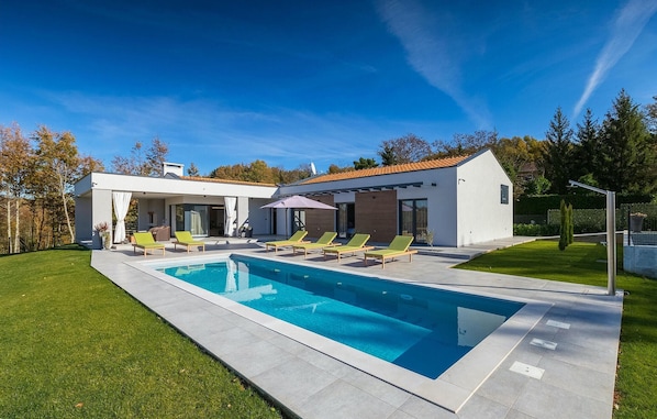 pool
