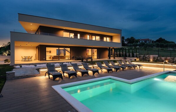pool