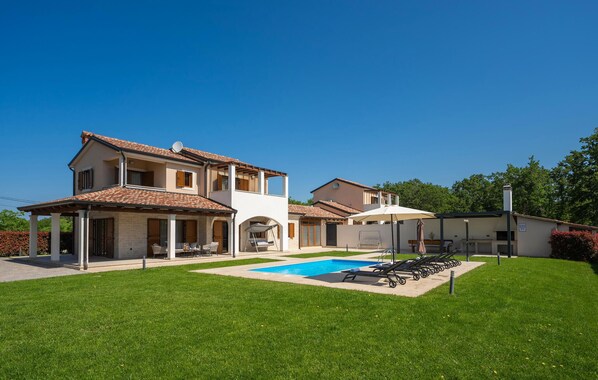pool