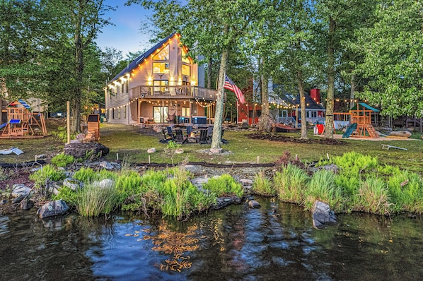 Welcome to Doc's Lake Oasis...a one-of-a kind lakefront retreat in the Poconos.