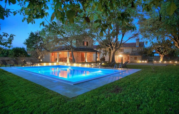 pool