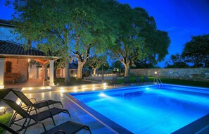 pool