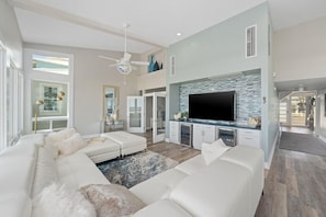 Gulf Front Living Area with Flat Screen TV