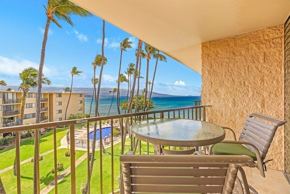 Swaying palms, vast ocean views, and an ocean-facing lanai—your dream island escape awaits! Relax, recharge, and soak up pure tropical paradise.