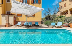 pool
