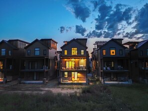 "Fantastic place! Incredible view, great layout...