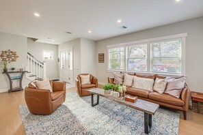 Living Room | Fireplace