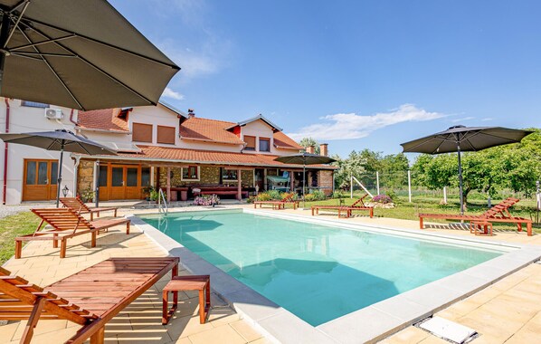 pool