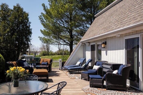 Experience the Lighthouse with all of its amenties including a hot tub, boat dock, large patio, game room, kayaks & SUP, bikes, EV charger, rent a boat & more!