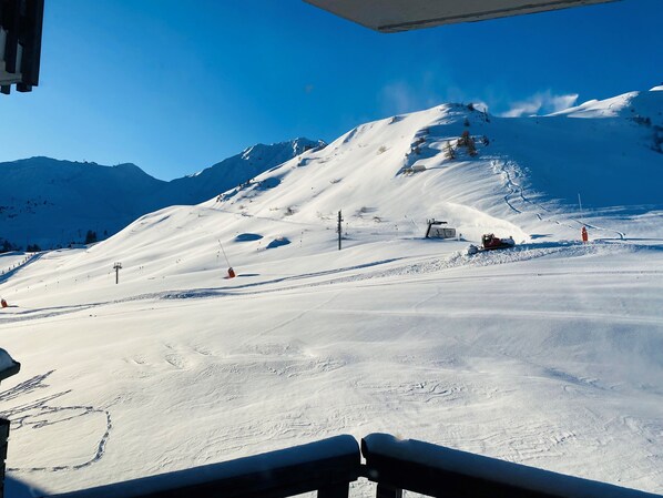 Snow and ski sports