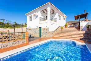 Beautiful villa with private pool and terrace with sea views