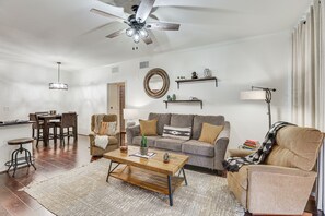 Living Room | Fireplace | Flat-Screen TV | Queen Sleeper Sofa