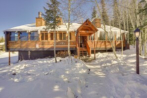 Exterior | Mountain View | Walk to Ski Lifts | Ski Shuttle | Duplex