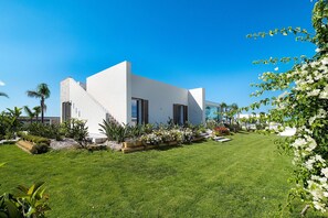 Autumn, Building Exterior, Garden, Outdoor, Spring, Summer