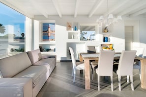 Autumn, Dining Room, Living Room, Spring, Summer
