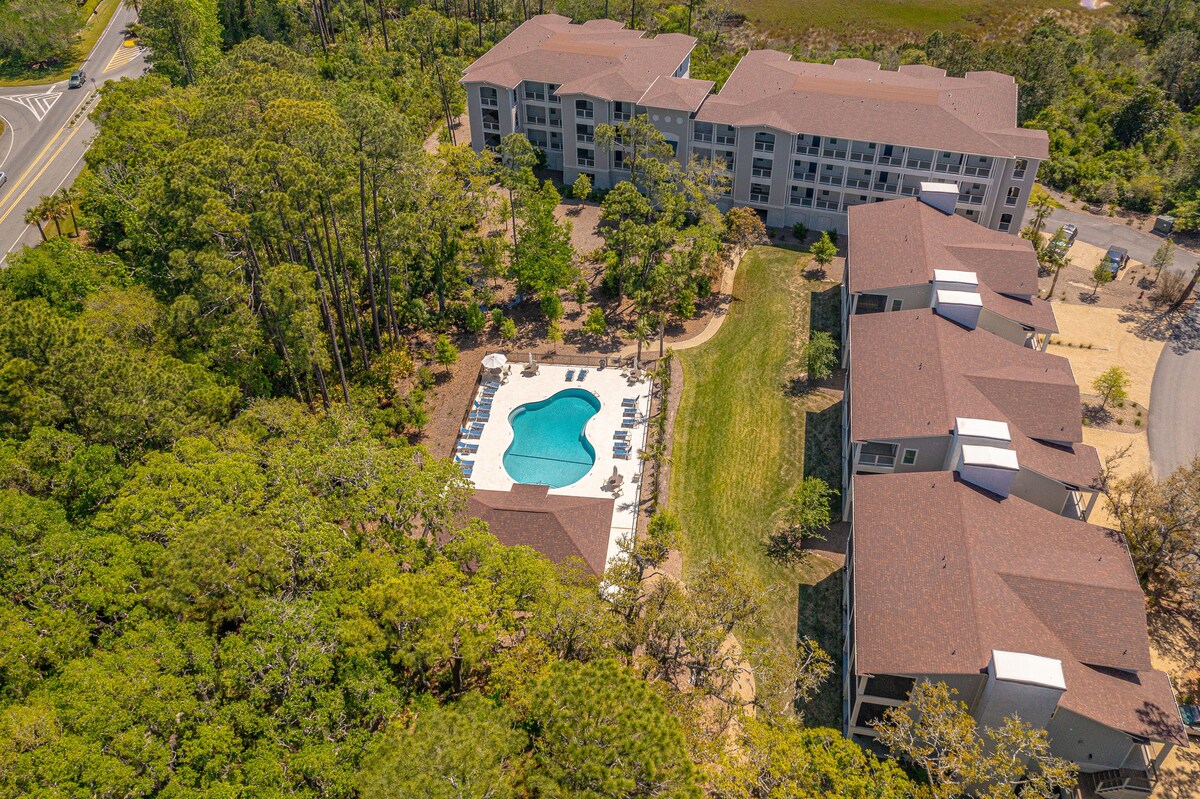 Beautifully furnished condo on Jekyll Riverfront!