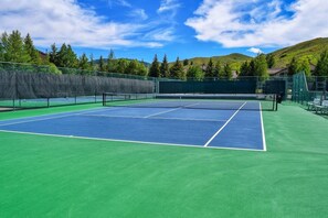 Tennis Courts walking distance from the condo