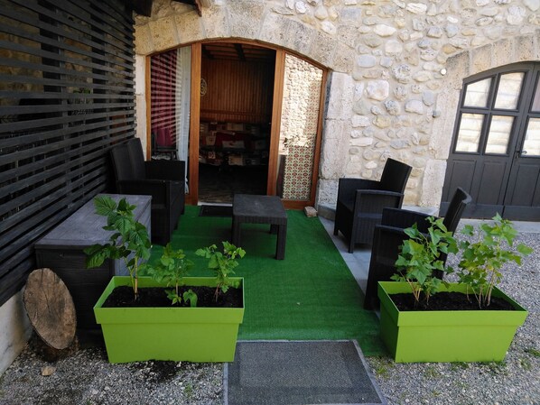 Terrace/patio