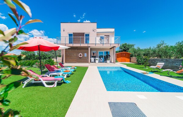 pool