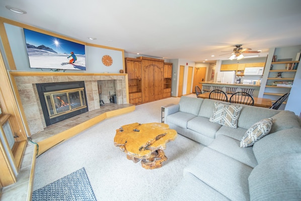 Great ski vacation condo with crackling wood fireplace!