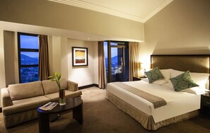 Unit with 1 King size bed