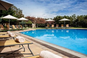 Outdoor Swimming pool