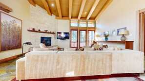 Indoors,Home Decor,Furniture,Living Room,Screen