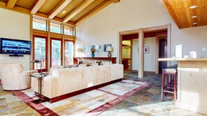 Floor,Flooring,Indoors,Furniture,Living Room