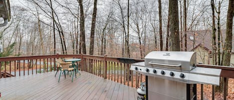 Pocono Lake Vacation Rental | 3BR | 2BA | 1,860 Sq Ft | Staircase to Enter