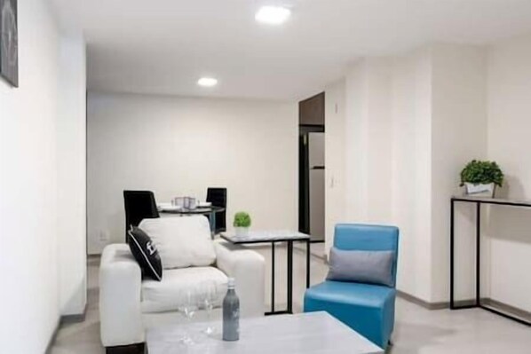 Living Room (1)