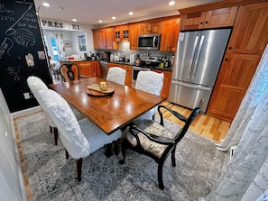 2nd level dining area and kitchen