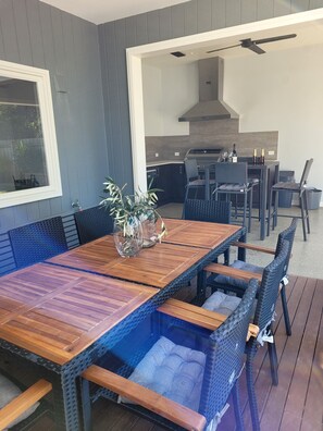 Outdoor dining