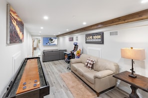 Spielezimmer