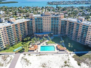  Directly Beachfront Building