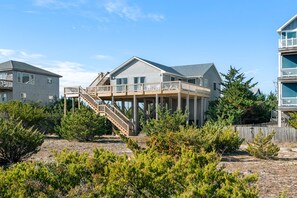 HISA606: Sandpiper | Back Exterior