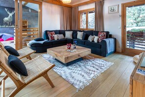 Light and spacious living area