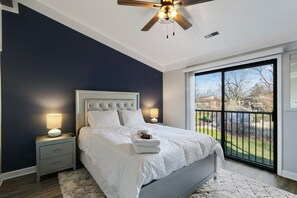 Queen bedroom master