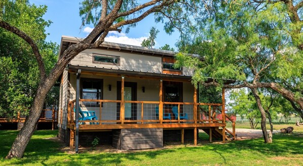 Welcome to the Paintbrush Cottage.