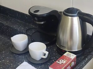 Kaffee und/oder Kaffeemaschine