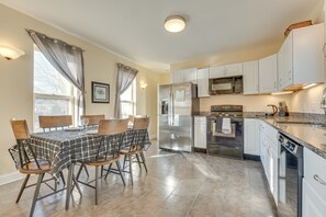 Kitchen | Dining Area | Dishwasher | Cooking Basics | Wine Glasses