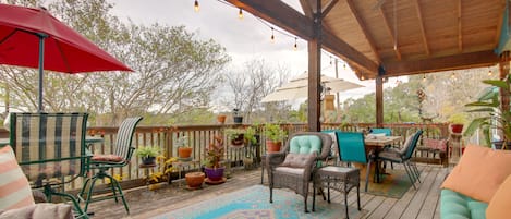 Austin Vacation Rental | 3BR | 2BA | 1,697 Sq Ft | 2 Exterior Steps Required