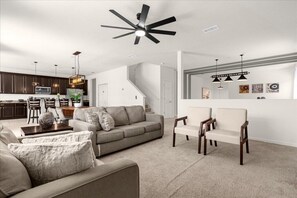 1042 Tourmaline Drive (2).jpg